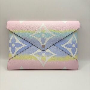 Louis Vuitton Monogram Escale Kirigami Pochette Louis Vuitton Clutch LV Pastel
